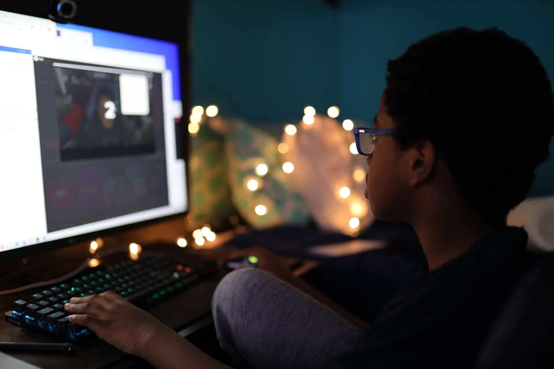 The Digital Eye Dilemma: Navigating the Impact of Digital Devices on Your Eyes